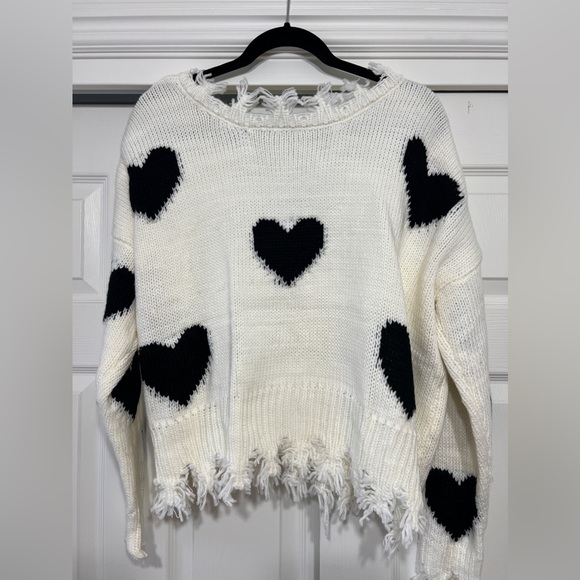 White Raw Hemmed Heart Sweater - Picture 2 of 5